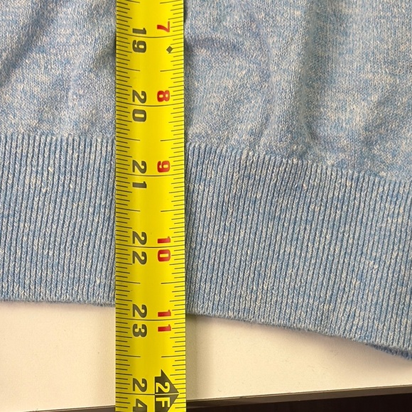 Club Monaco Men's Pastel Blue Linen Blend Crewneck Sweater - Picture 5 of 9